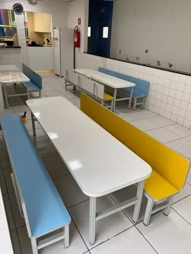 conjunto_mesa_refeitorio_infantil_com_banco_separado_com_encosto_vermelho